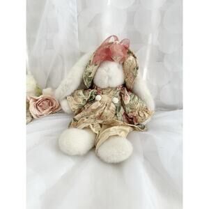 VTG 90’s Russ Gardenia White 11" Rabbit Plush Dress Hat SPRING SHABBY CHIC